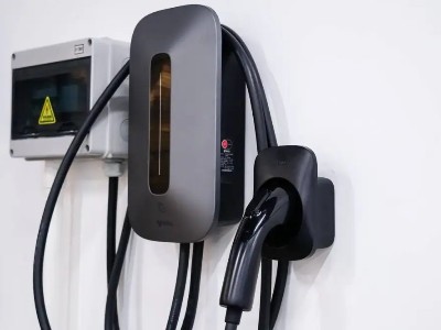 聚力高溫密封膠，用于充電樁生產(chǎn)，有效解決漏電問題