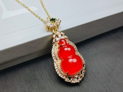 玉石吊墜用什么膠水粘？聚力牌粘玉石環(huán)保膠水懂您所想替您排憂！